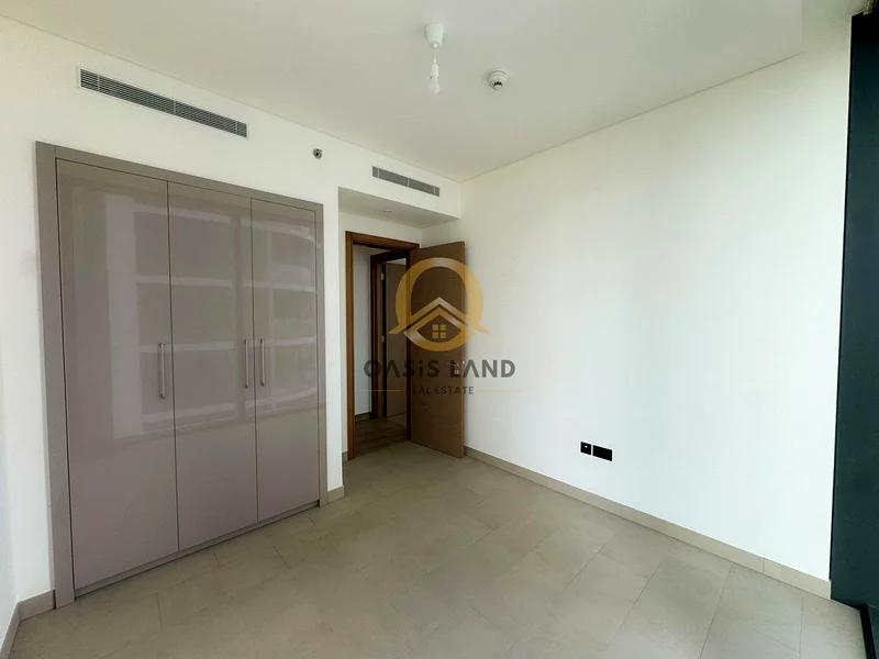 Sky Line View | Live the Dubai Dream | Neogtiable Invetsor Deal |64016677849729114