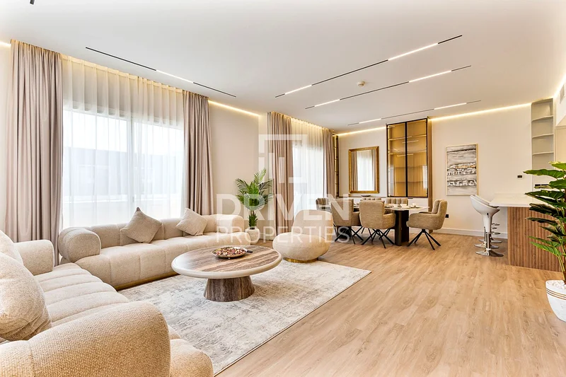 Ready to Move in | Upgraded | Excellent Condition63788128782466113