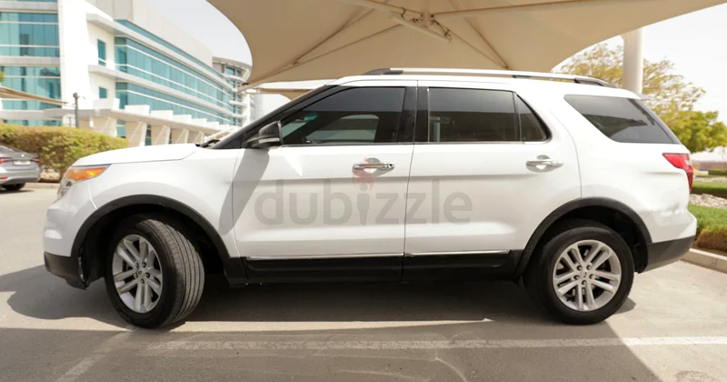 فورد إكسبلورر 2015 XLT، محرك 3.5 لتر V6، دفع رباعي، حالة جيدة جدًا633998897314591111