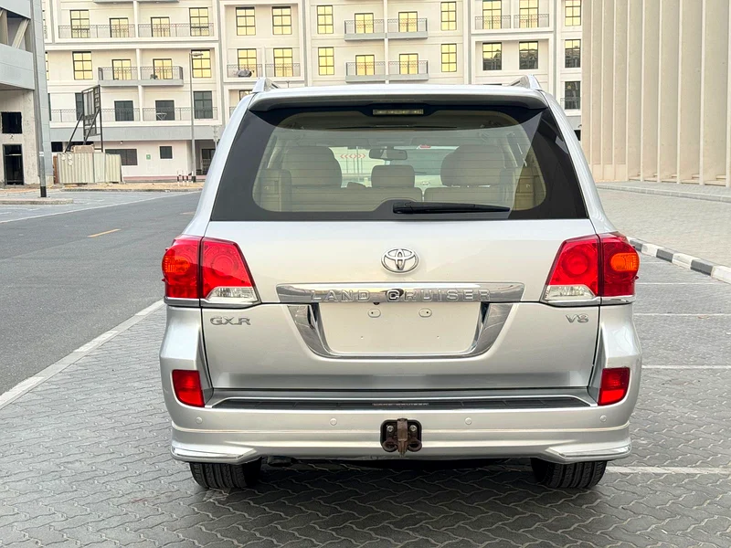 توياوتا لاند كروزر 2014 GXR V8 4.6 لتر، كامل الخيارات، خالية من الحوادث63399950367234113