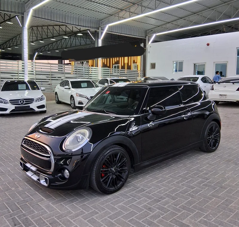 Mini Cooper 2019 imported S Full option with panoramic roof, screen, leather interior, V4 turbo, fuel-efficient, in excellent condition, extremely clean.633985229986571127