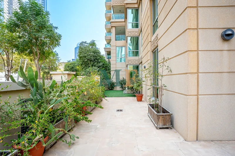 Vacant | Huge Terrace | Great Location64039486898945110