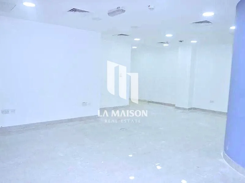 تصميم واسع | مكتب | شاغر | استخدام مختلط63402706273665112