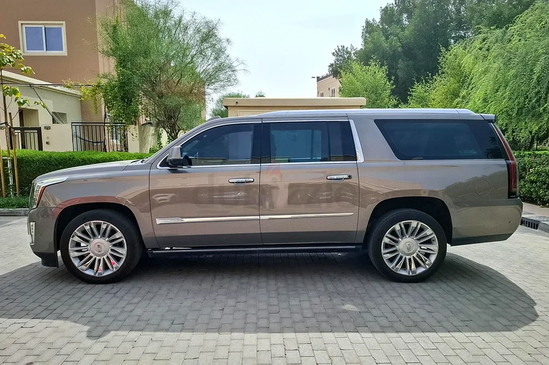 AED 1464/month | 2017 Cadillac Escalade Platinum | GCC Specs | Ref#35413263398488901377114