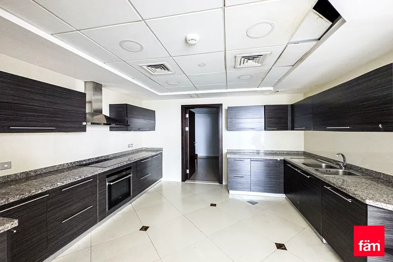 Spacious | Golf Course View | High Floor64037935427714112