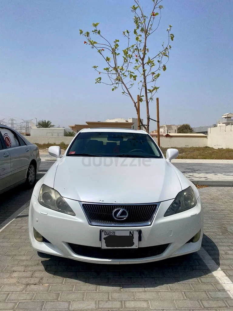 Lexus IS 30063398641924993111