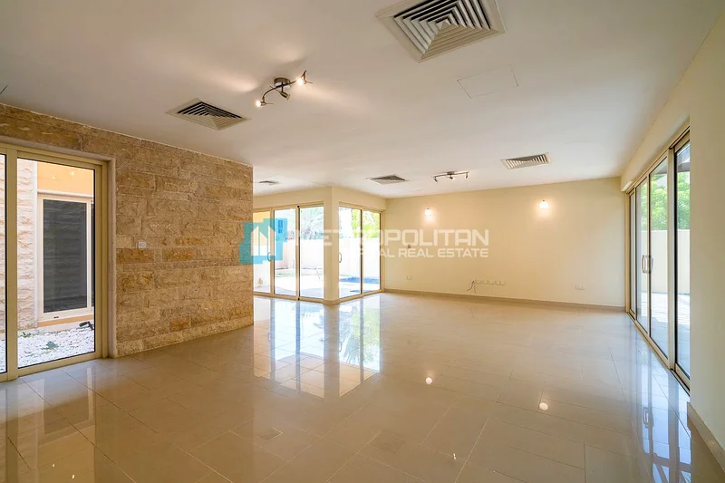4BR+Maids Room|Balcony|Next To Corner|Private Pool63839195400707113