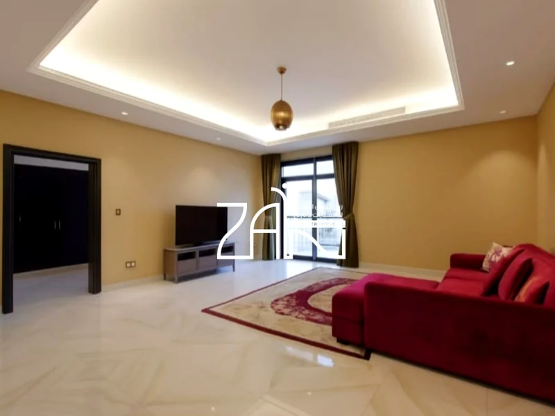 فيلا كبيرة من 6 غرف نوم مع ترخيص تجاري معتمد63838854620033113
