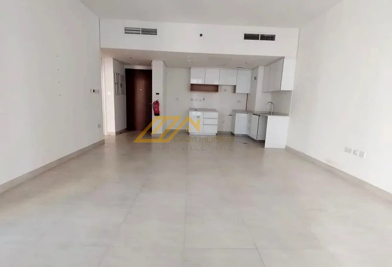 شقة بغرفة نوم واحدة | وحدة شاغرة | مع شرفة63844469387138110