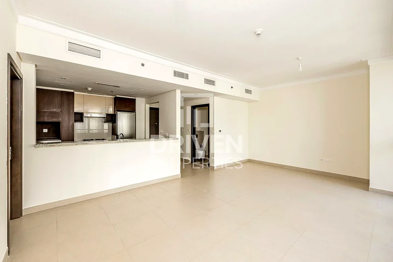 Spacious Unit | Ready to Move in | High Floor64027766193027112