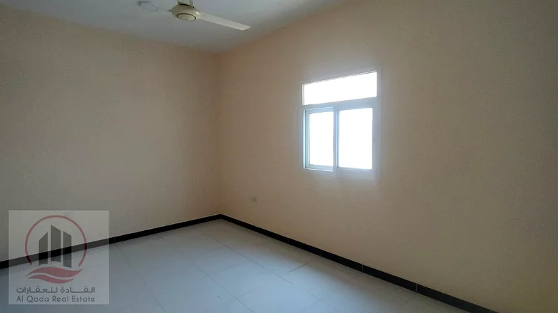 شقة للإيجار السنوي في الجرف 3، غرفتين63714636486659114