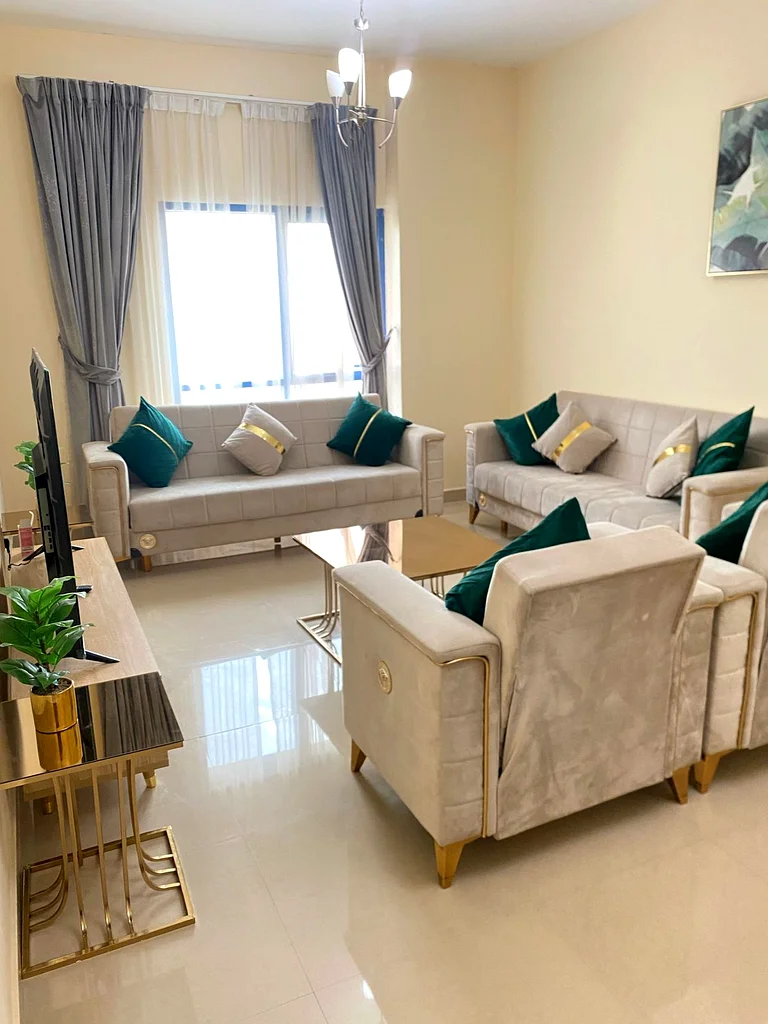 🏢 شقة مفروشة للإيجار الشهري | أبراج النعيمية – عجمان 📍 الموقع: أبراج النعيمية – منطقة مركزية رئيسية 🛏️ الوحدة: شقة مفروشة بالكامل63723852793986114