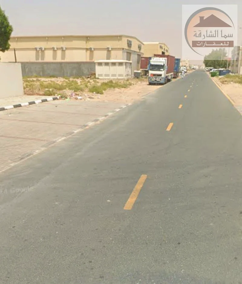 أرض للبيع في منطقة السجايا، الشارقة، المدينة الصناعية الإماراتية، بلوك 7، المدينة الصناعية الإماراتية. تبلغ مساحة الأرض بالمتر المربع 2769.6 متر مربع63819035453571110