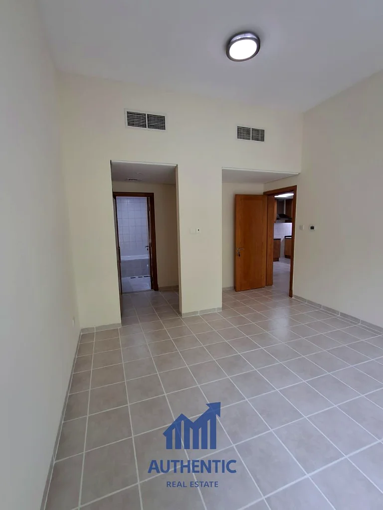 U TYPE ONE BEDROOM | NEAR METRO | POOL63936476679682112