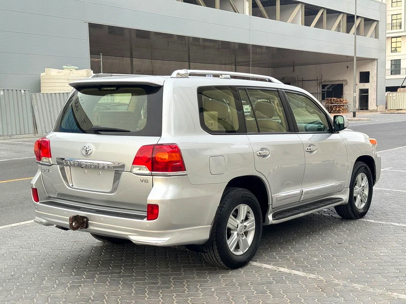 توياوتا لاند كروزر 2014 GXR V8 4.6 لتر، كامل الخيارات، خالية من الحوادث63399950367234114