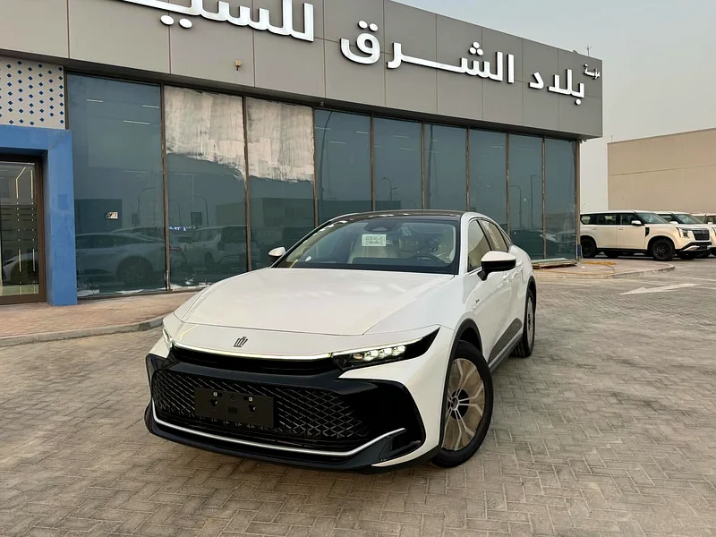 Toyota Crown 2.5L Hybrid Gulf version63402409503105117