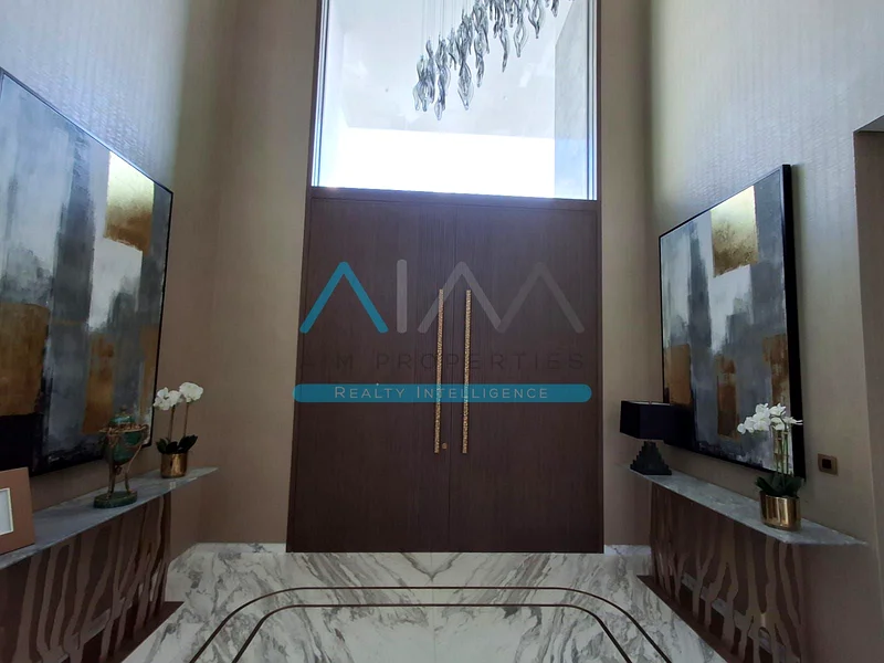 مجمّع السيارات الفاخرة أوتوغراف كوليكشن فيلات تصميم عصري في داماك هيلز63971954017793114