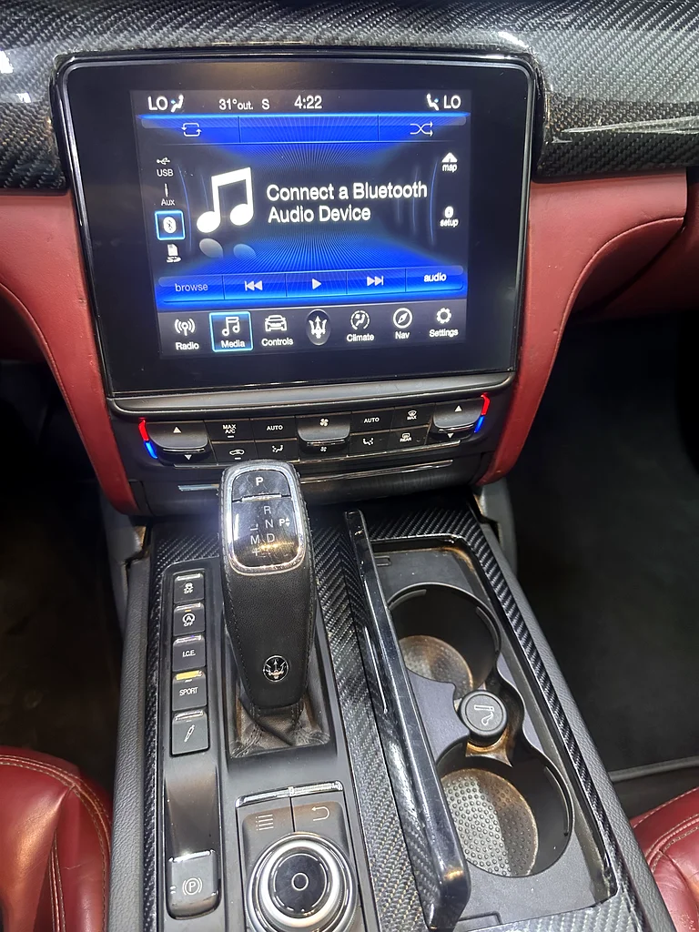2019 Gcc specs low milage very clean red interior carbon inside63398484855681111