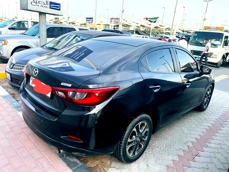 Mazda 2, sedan top model63398511995393111