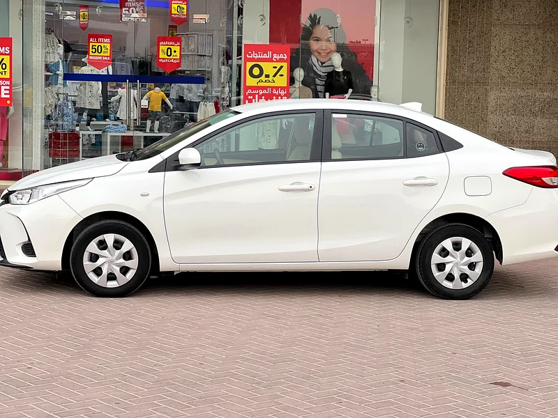 2022 TOYOTA YARIS WITH LOW MILEAGE AND SERVICE HISTORY63398474172290112