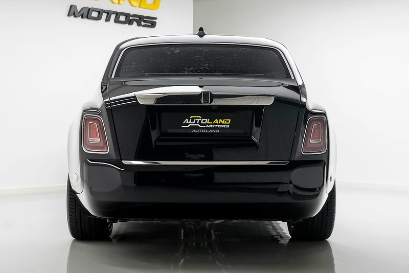 2025 ROLLS ROYCE PHANTOM EWB | GCC | MAIN DEALER WARRANTY  SERVICE | VIP REAR SEATS63222808578945113