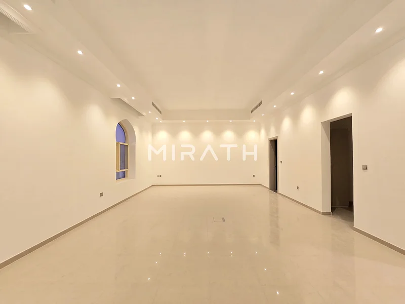 فيلا مكونة من 4 غرف نوم واسعة | موقع متميز63743216663939113