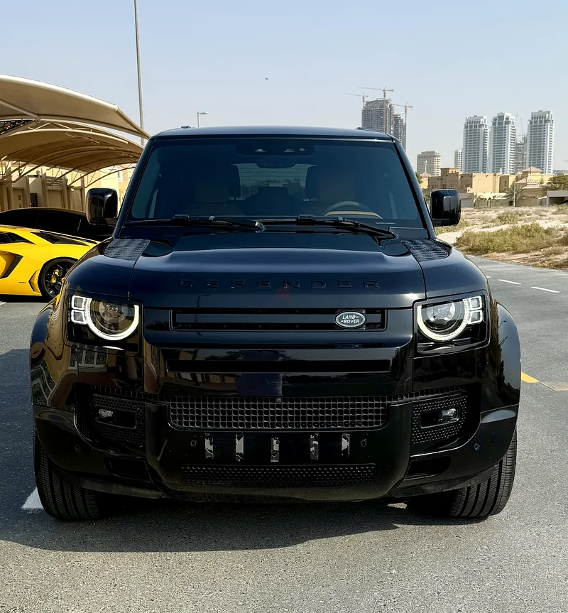 Defender 2023 V6 GCC AlTayer under warranty63399897227651111