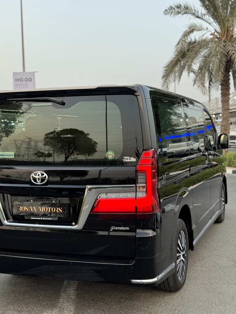 Toyota Granvia Premium63402409330562113
