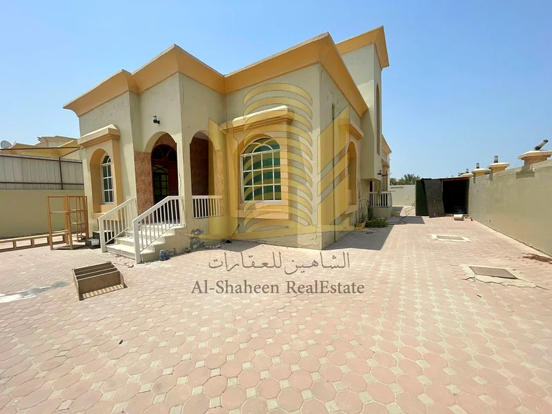 فيلاان للبيع في الروضة 3، عجمان63878297664129110
