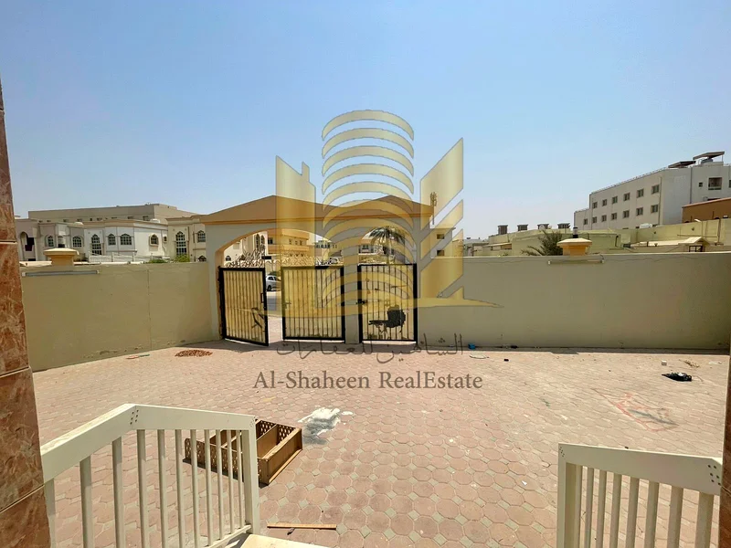 فيلاان للبيع في الروضة 3، عجمان63878297664129114