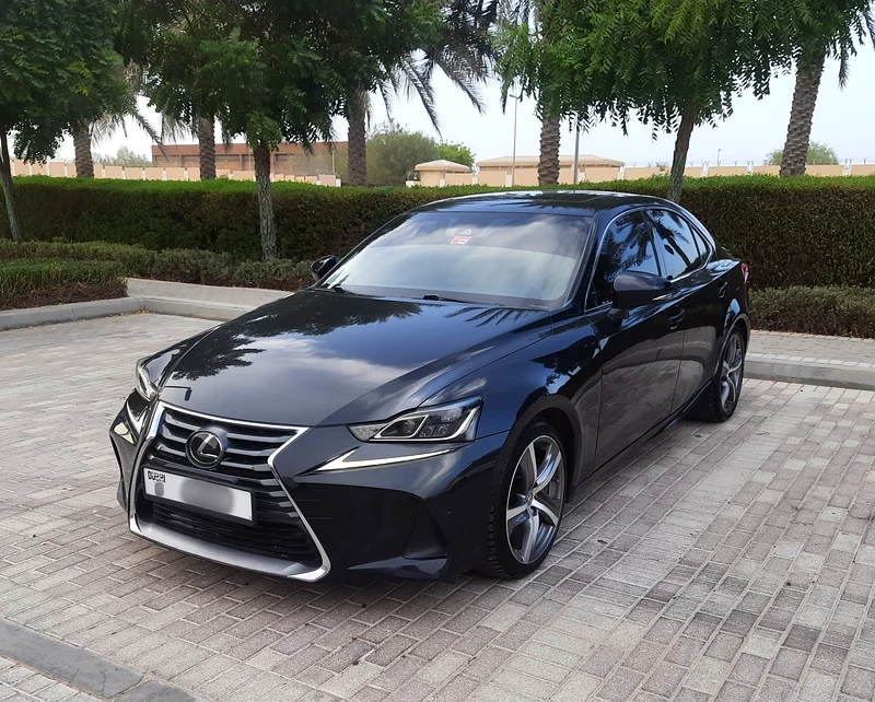 LEXUS IS350 Platinum 2017 GCC | No Paint | Full Service History63398643993730112