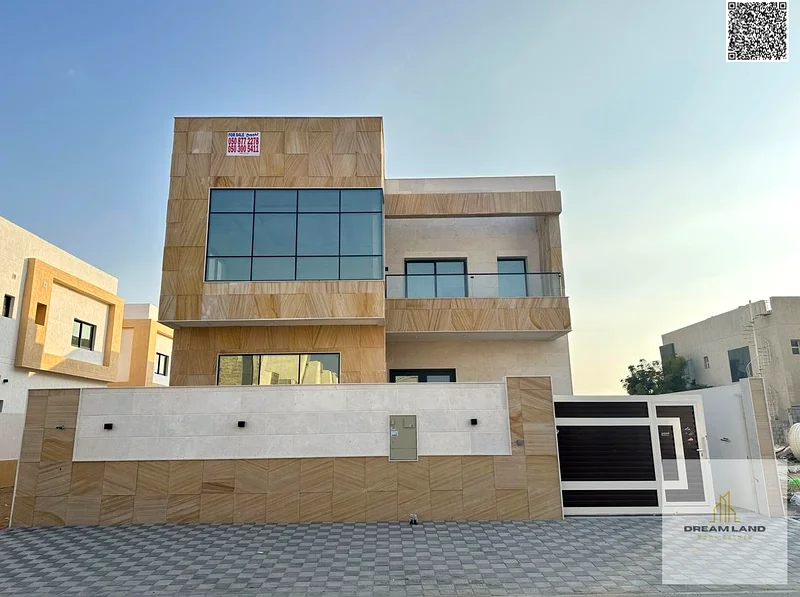 شقة وحارة بسعر ممتاز وقابل للتفاوض - طابقان وفناء كبير - ملكية حرة لجميع الجنسيات - تشطيب فاخر جدًا - مع63912577312002110