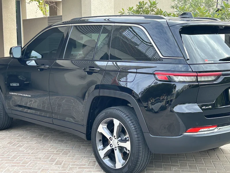 Like new Jeep Grand Cherokee, just in time for school63398605217923113