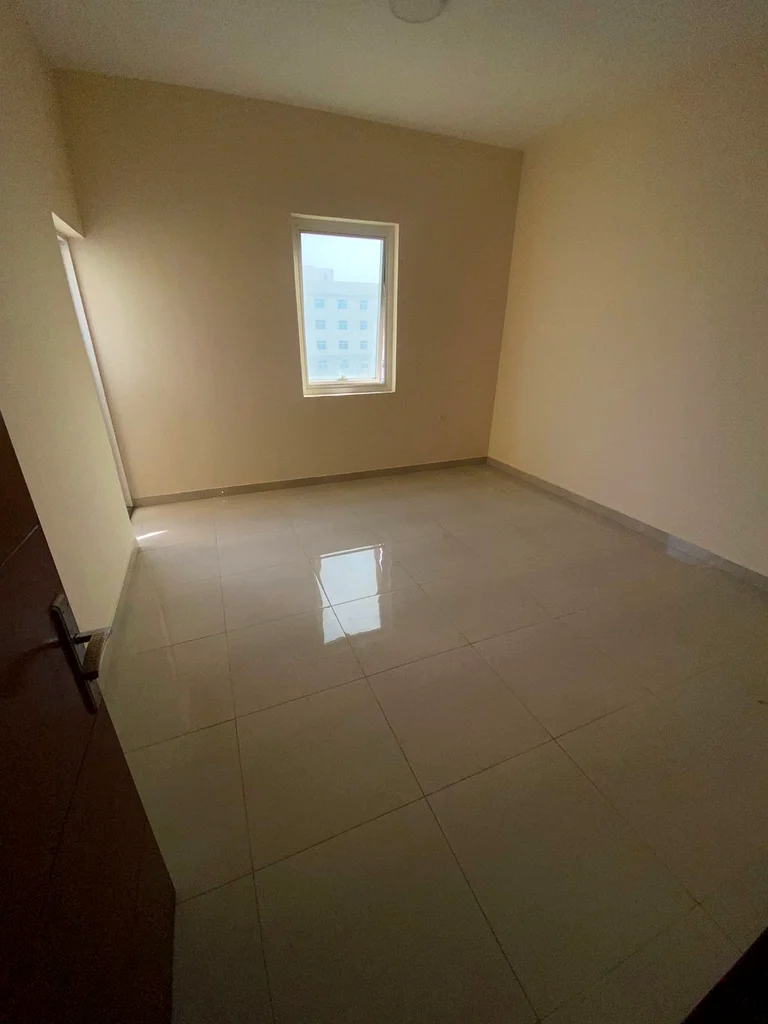 شقة مكونة من غرفتين نوم مع صالة، إيجار سنوي، مميزة جدًا63712336340739113