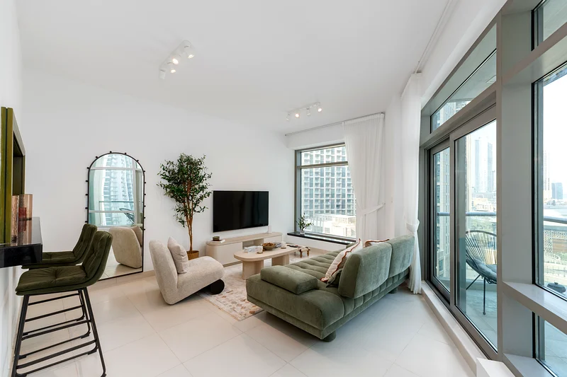 Modern Downtown 2BR, Walk to Mall, Burj Khalifa & Opera63833008574849113