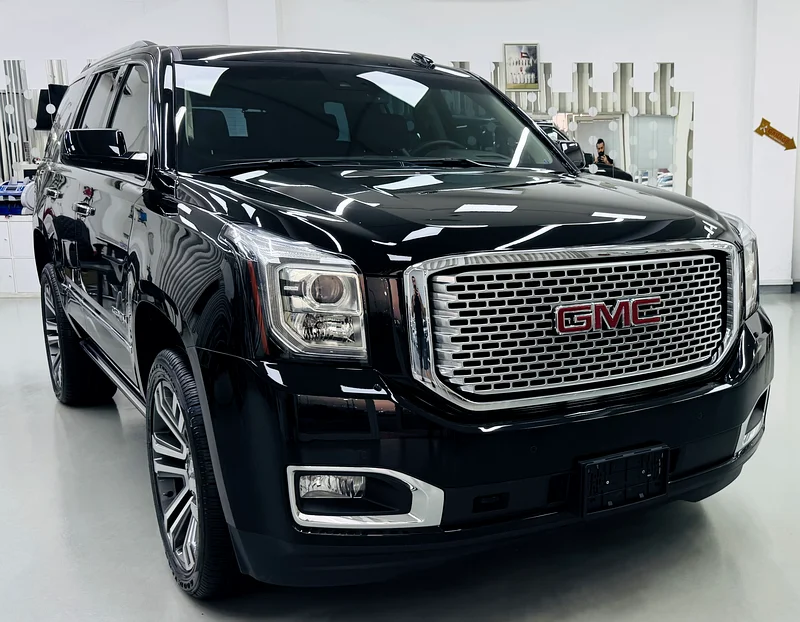 Only 20k KM Denali… original paint… full service history… same as new633985020000031121