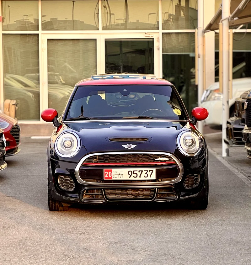 Mini Cooper John Cooper Works 2018 GCC Full Option Super Clean63398524155777111