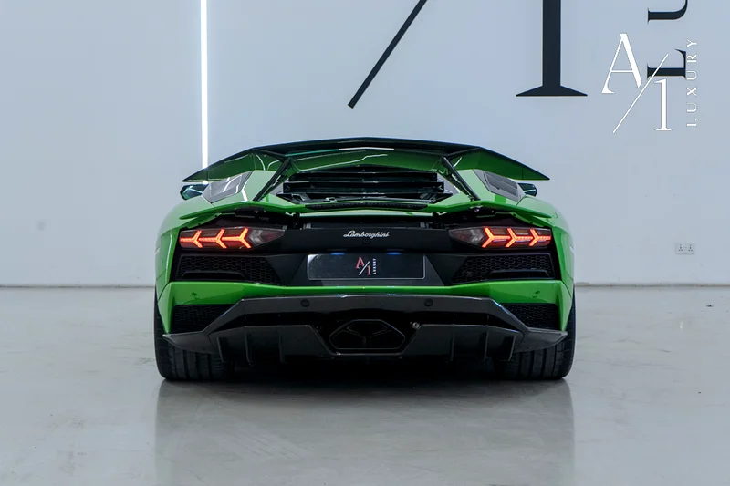2017 Lamborghini Aventador S, Carbon Fiber Package, Special Color, Very Low Kms, 730HP63490820240001114