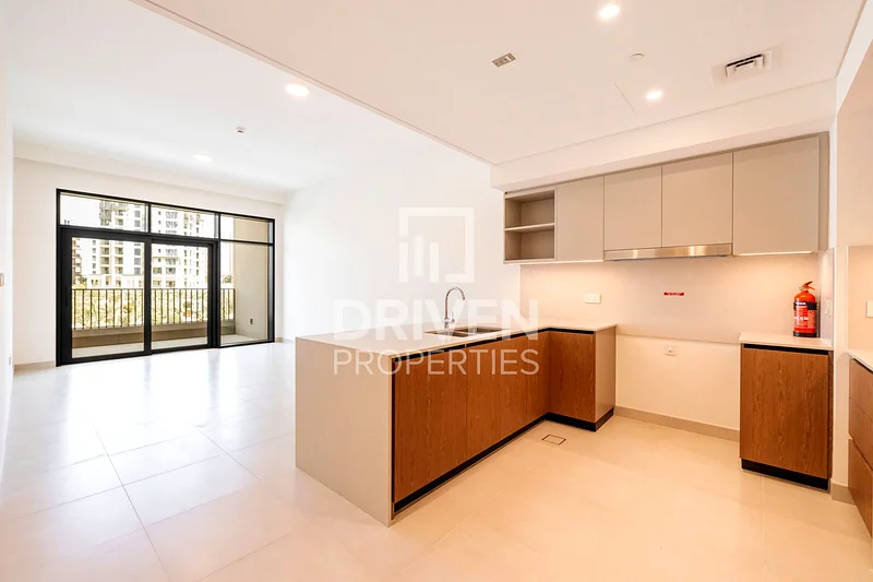 Spacious Apt | Vacant and Best Layout | Sea View64026986850179114