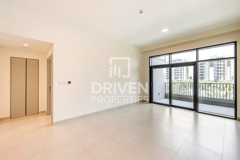 Spacious Apt | Vacant and Best Layout | Sea View64026986850179112