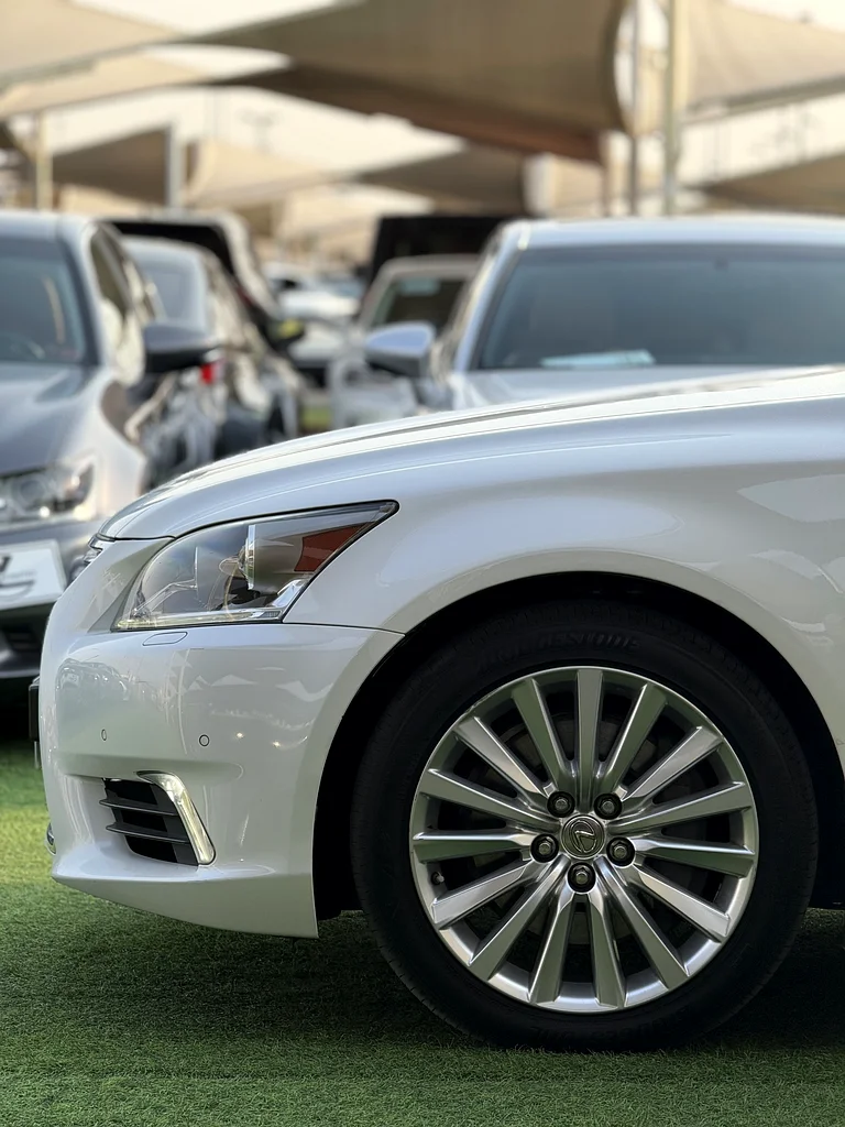 2015 Lexus LS460L63398644654849113