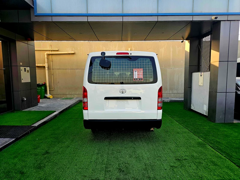 HIACE CARGO / GCC / PETROL / MANUAL /  LOT#12428263401317523458113