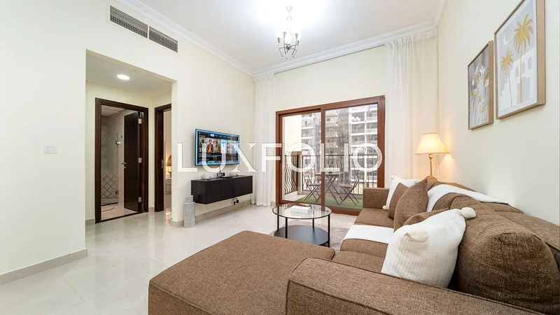 Bright & Stylish 2 Bed Home | Opposite Circle Mall63835395477121114