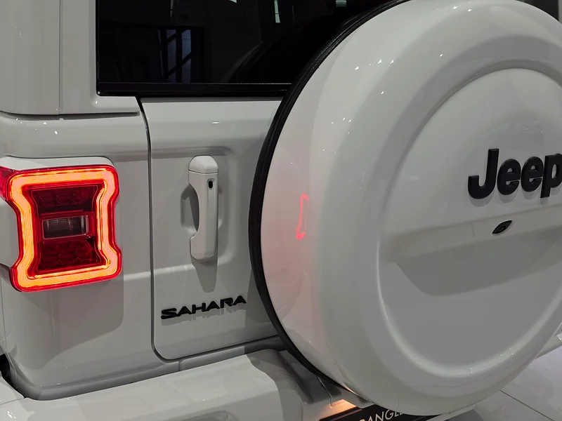 Get offer Now !! Jeep Sahara 4doors white  edition 202563398600615938114