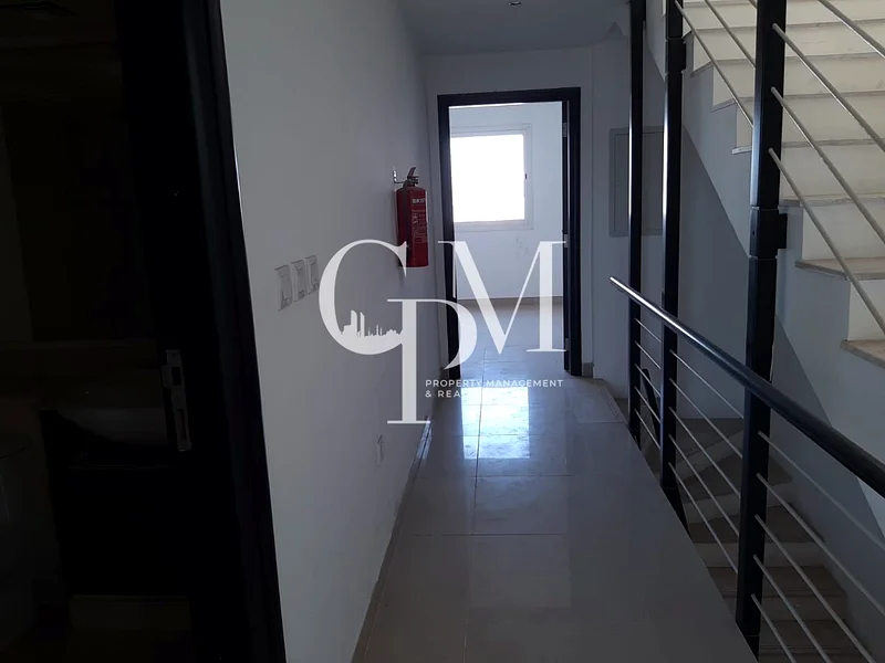 وحدة فريدة | منزل حديث مكون من 3 غرف نوم مع تراس63840017767041114