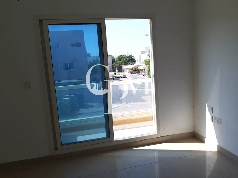 وحدة فريدة | منزل حديث مكون من 3 غرف نوم مع تراس63840017767041113