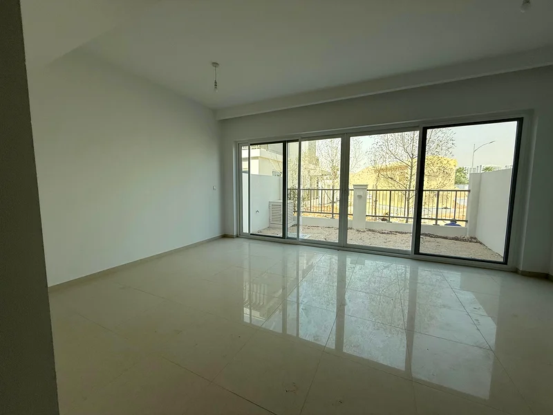 Direct Owner – 4BR + Study + Roof in Camelia, Damac Hills 2 | Semi Single Row | Prime Park View64005714290435112
