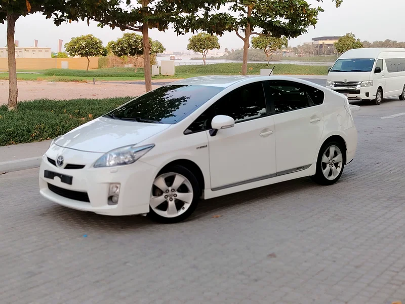 تويوتا بريوس 2010 مواصفات يابانية حالة ممتازة حالة جديدة بالكامل سيدان عائلية صغيرة63421145272195114