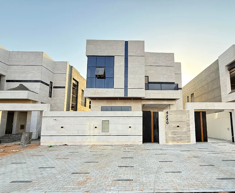 Villa for sale directly from the owner, price inclusive of registration and ownership fees, with a private pool, ready for occupancy in the most upsca63910094491521110