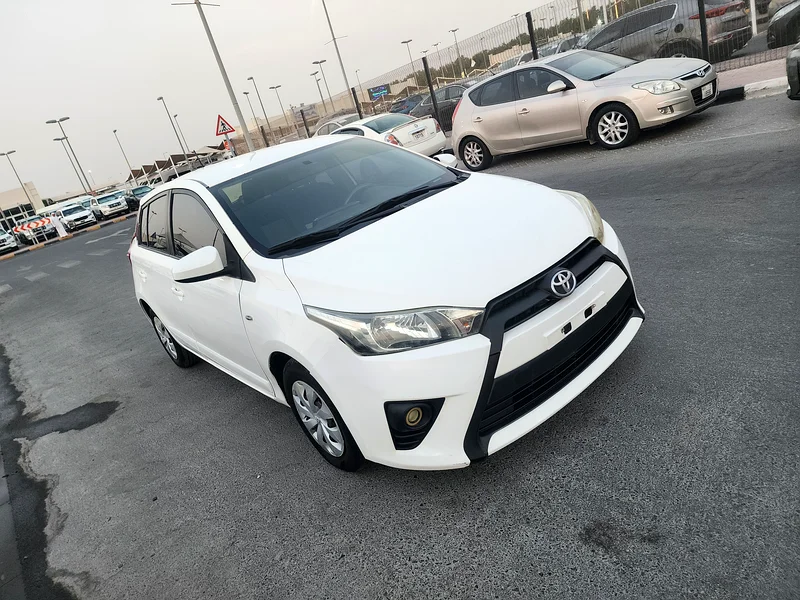 YASRIS 2015 GCC SE FREE ACCDENT VERY CLEAN IN SIDE AND OUT SIDE 100%63401315589889111